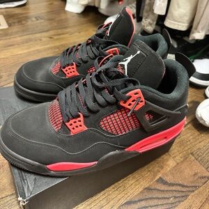 Air Jordan 4 Retro ‘Red Thunder’